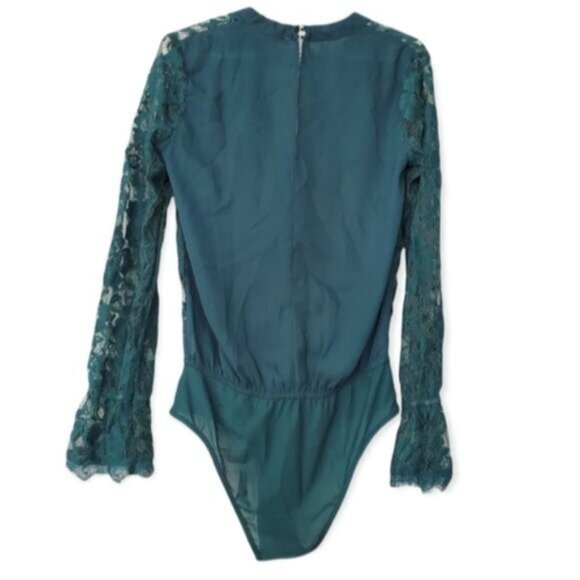 LULUMARI- NWOT- Frenchy Deep V Lace Green Bodysuit- Size S (Fits like M) - Picture 10 of 16